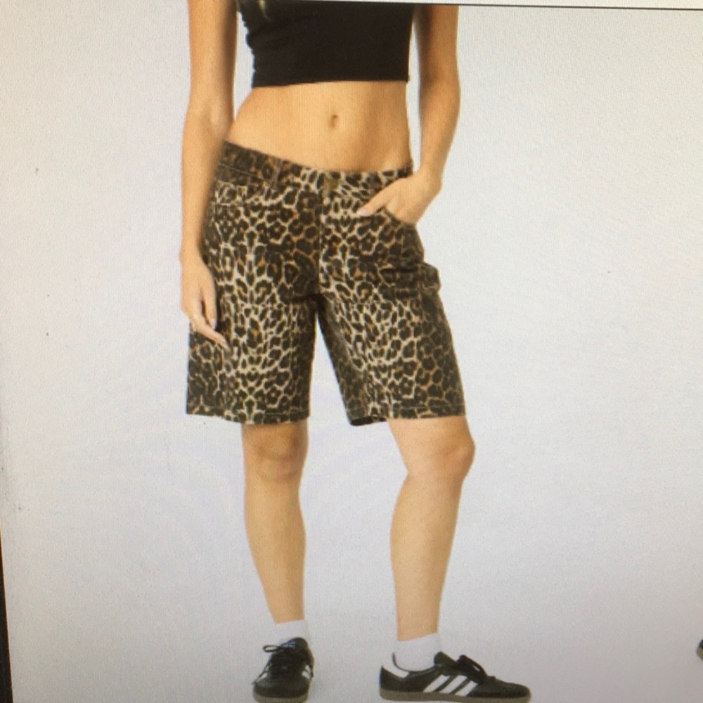 EDIKTED x PACSUN/“LEOPARD”RAW EDGE LOW RISE BERMUDA SHORTS